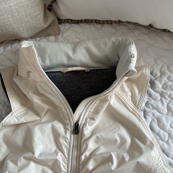 Lululemon Kanto Catch Me Vest
Angel Wing / Ghost Dot Embossed Angel Wing - Picture 3 of 7